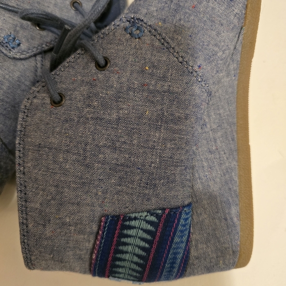 TOMS Speckled Denim Wedge Booties Tribal Design On Back Heels Laceup Shoes Sz 6 - Picture 7 of 17